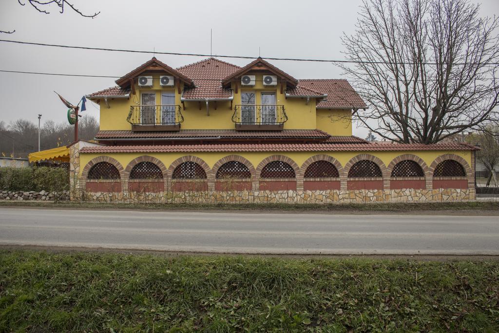 Verona Panzio Dobrokoz 外观 照片